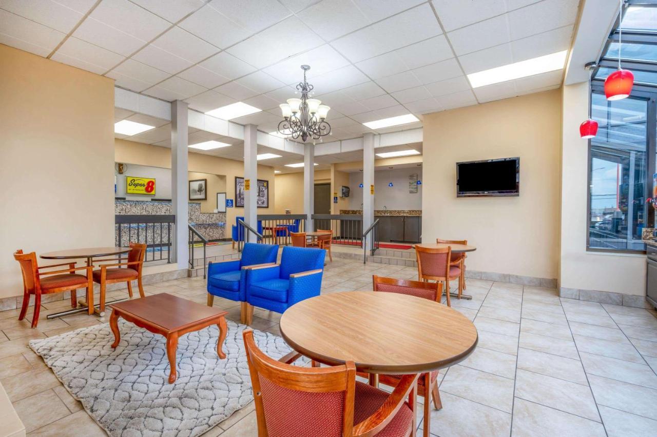 Super 8 By Wyndham Perrysburg-Toledo Exterior foto