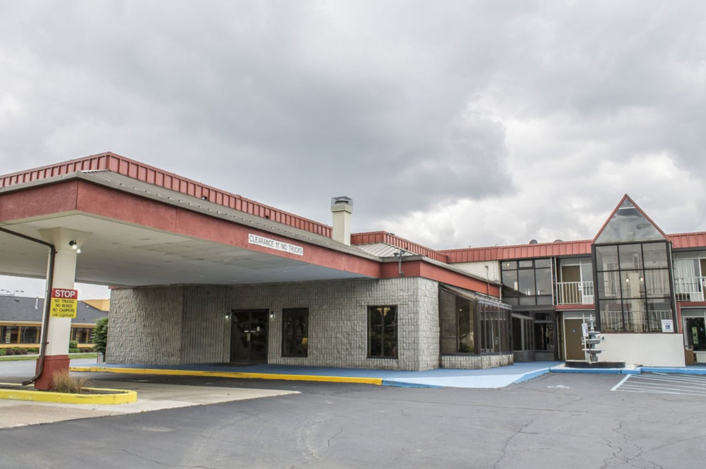 Super 8 By Wyndham Perrysburg-Toledo Exterior foto