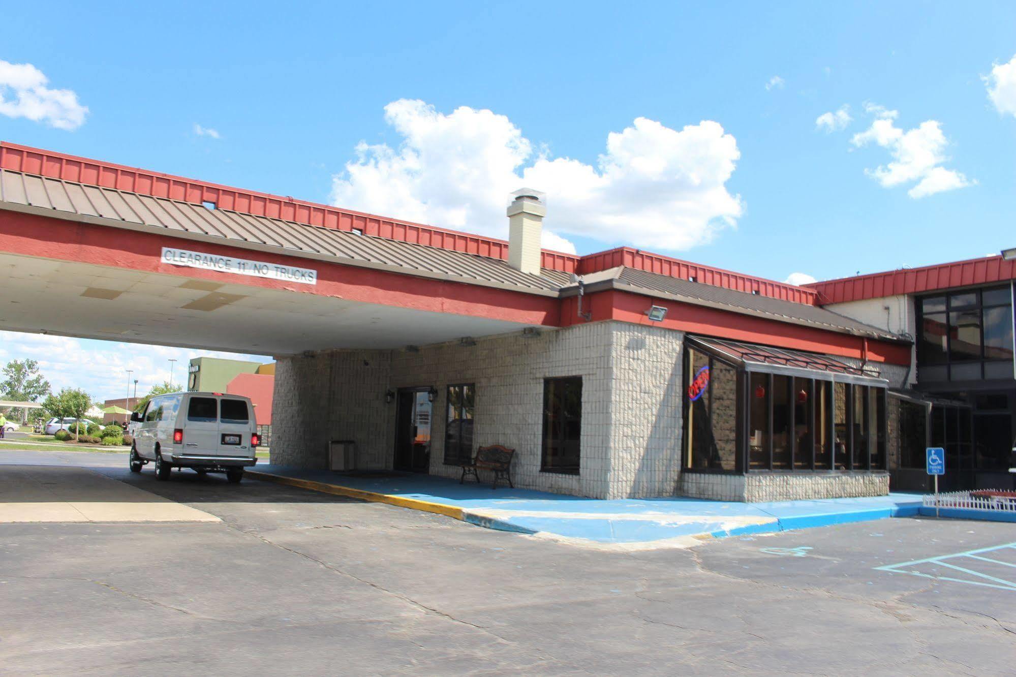 Super 8 By Wyndham Perrysburg-Toledo Exterior foto