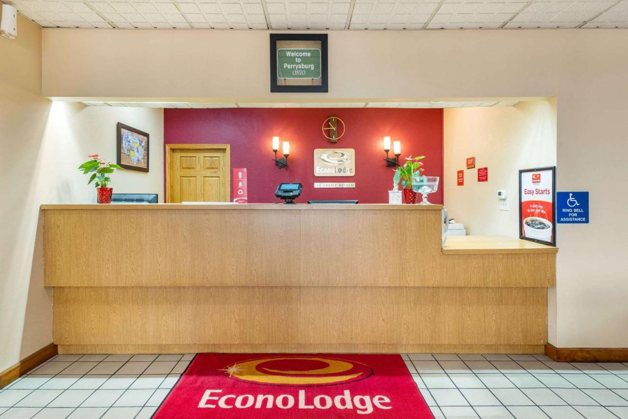 Super 8 By Wyndham Perrysburg-Toledo Exterior foto